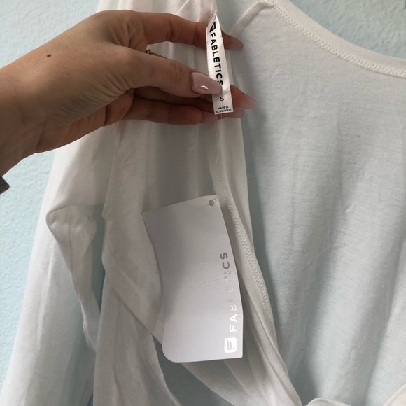 Fabletics • White Open Back Long Sleeve Tee NWT - Picture 8 of 8